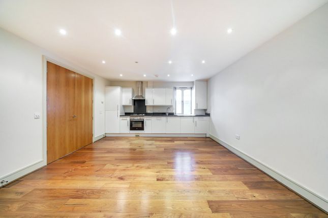 Flat for sale in Thames Side, Kingston Upon Thames