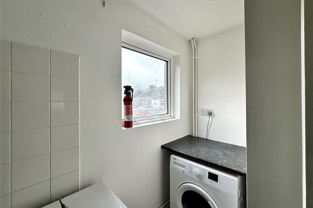8A,, Queen Street, Pembrokeshire photo 4