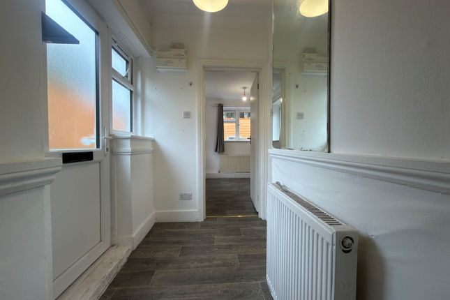 Studio F, Stonard Road, London photo 3