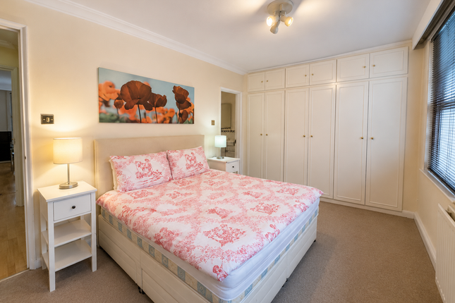 1-bed flat on 10RM, Upper Grosvenor Street, London , £3,900/mo