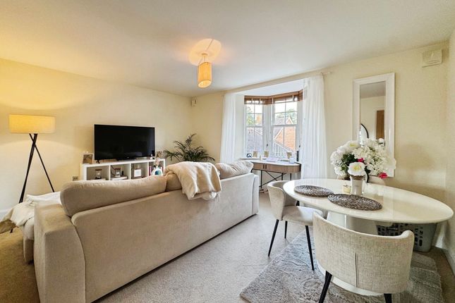 34 Whatley Drive, Pewsey photo 2