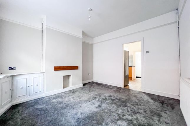 5, Chorley Street, Leek photo 3