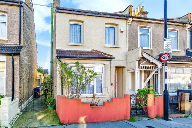 End terrace house for sale in Cecil Road, Croydon