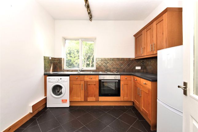 136A, High Street, Surrey photo 4