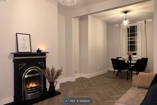 Living Room / Dining Room With Electric Fire