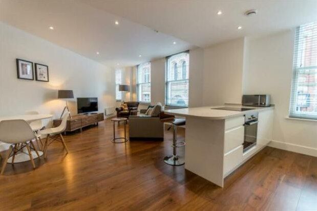 Flat to rent in Clifford Street, York