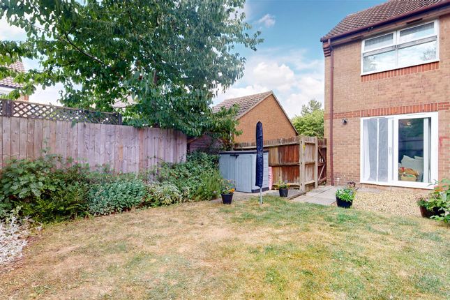 2, Grosmont Close, Milton Keynes photo 3