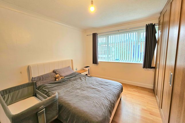 898 Aldridge Road, Great Barr, Birmingham photo 4