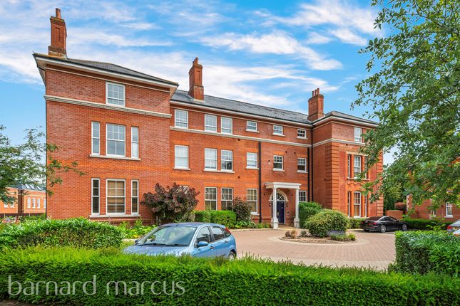 Flat for sale in Queen Alexandras Way, Epsom