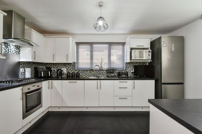 37, Heol Brithdir, Swansea photo 2
