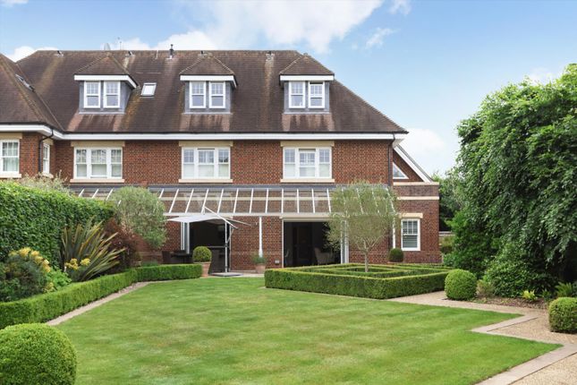 Flat for sale in More Lane, Esher, Surrey