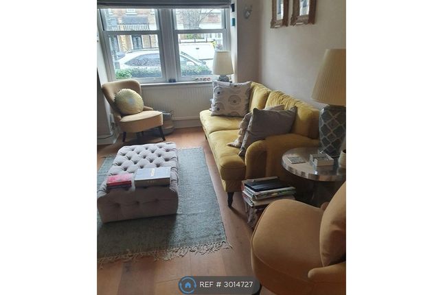 Dupont Road, Raynes Park, London photo 3