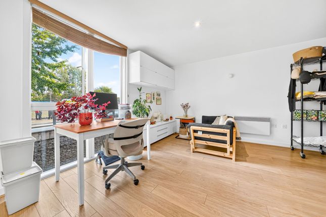 17 Emerson Apts Chadwell Lane, London, London photo 4