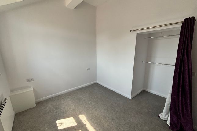 22, LEICESTER photo 5