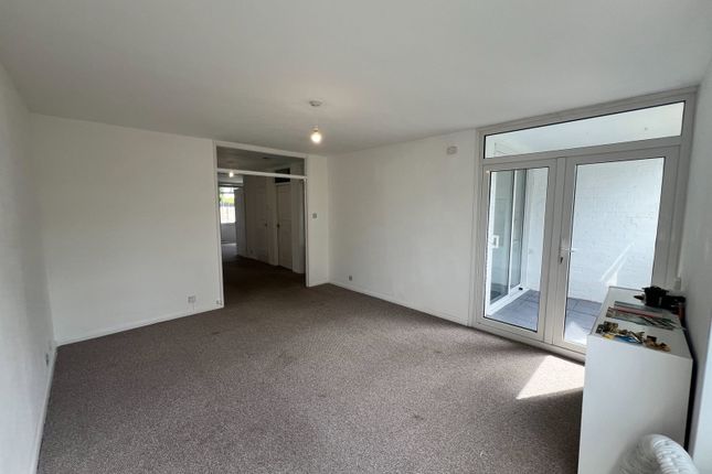 36, The Pines, Purley photo 4