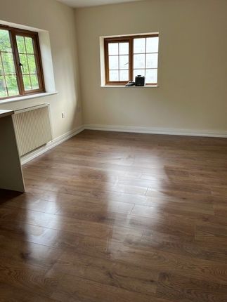 315, Saffron Lane, Leicester photo 3