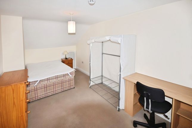 53, Danes Road, EXETER photo 4
