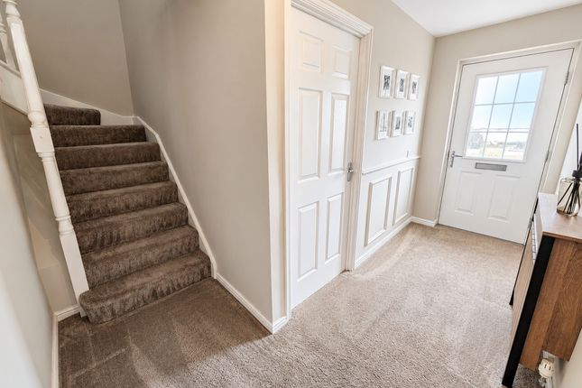 14, Ladyacre Wynd, Irvine photo 2