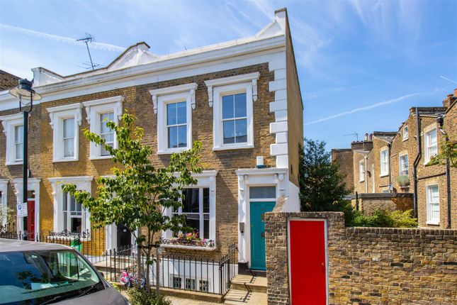 3 bed property for sale in Alma Street, London NW5
