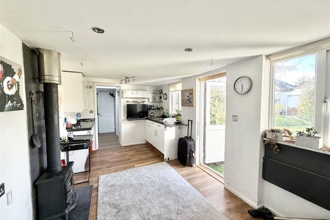 9, Canberra Road, Christchurch photo 4