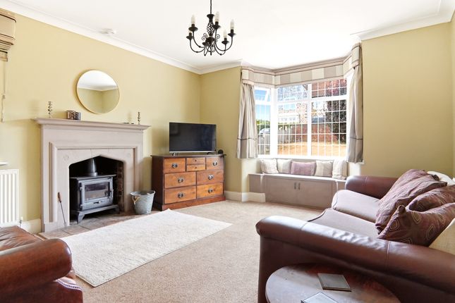 87, Cusworth Lane, Doncaster photo 4