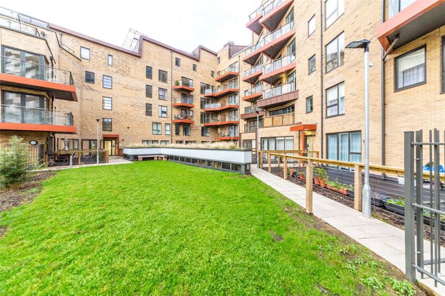 Flat for sale in Tollgate Gardens, London