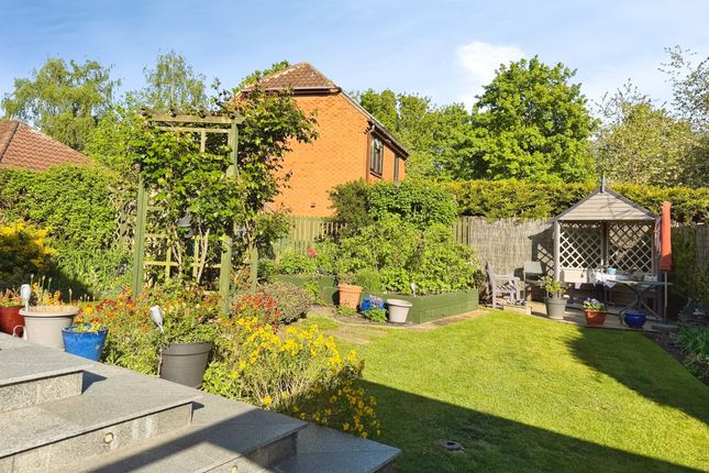 3, Vetchfield, Peterborough photo 4