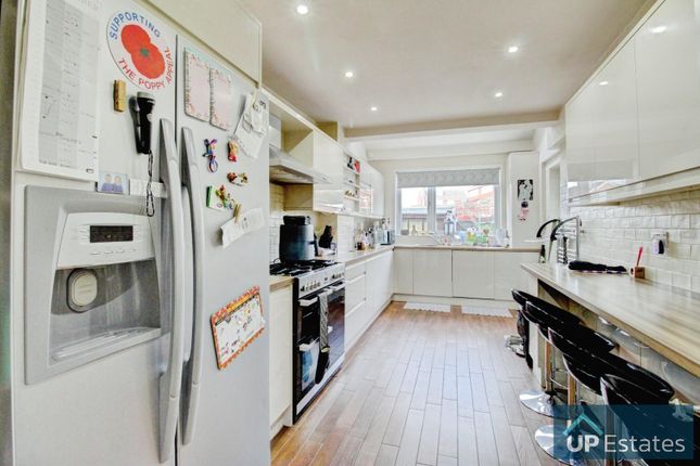 28, Billesden Close, Coventry photo 3