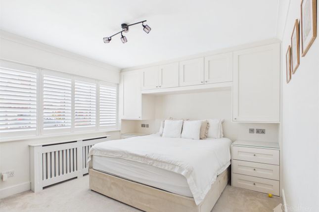 Avia, Derby Road, Hoddesdon photo 2