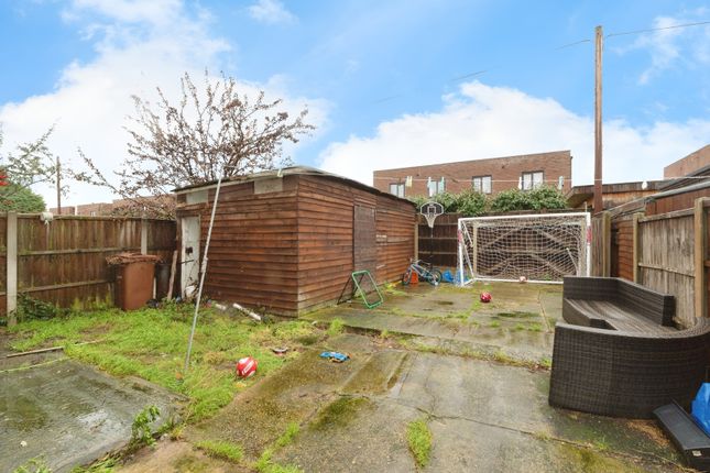 16, Bata Avenue, Tilbury photo 4