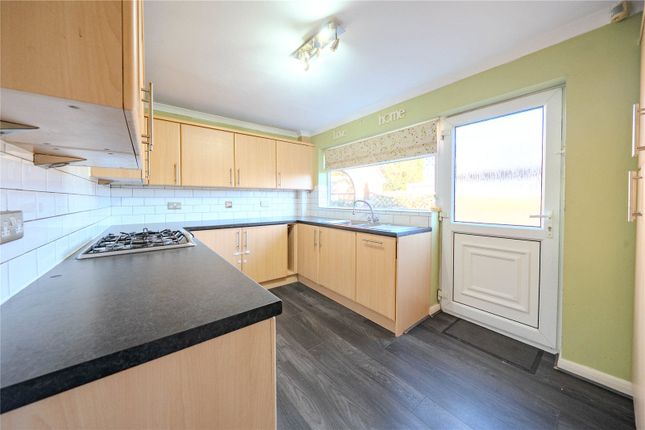 6, Foster Close, Leeds photo 3