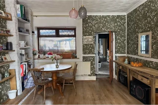 9, Greenfield Street, Tonypandy photo 3