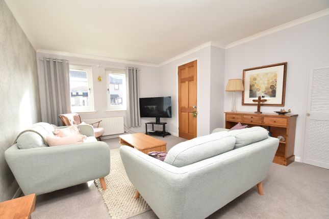 6, Hardgate Gardens, Glasgow photo 2