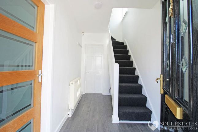 12, Laurel Road, Tipton photo 2