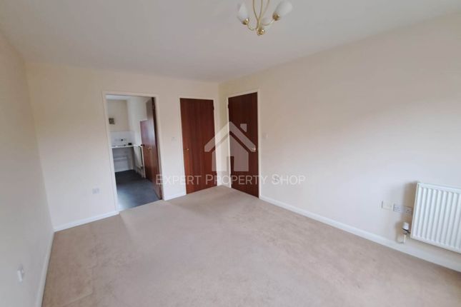 2 The Pines (Rent Account), Worksop photo 3