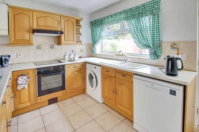 7, Nursery Drive, March photo 3