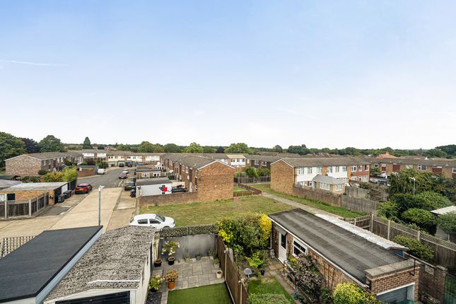 12, Maryfield Close, Bexley photo 4