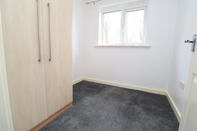 Town house for sale in Kingfisher Drive, Wombwell, Barnsley