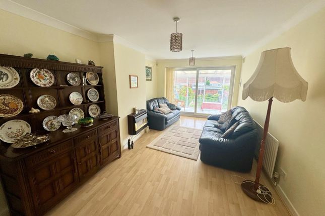14, Beche Way, Coventry photo 3