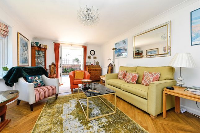 7, Queens Drive, Norfolk photo 4