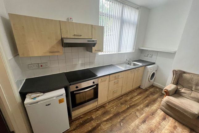 Flat 2, 389 Gillott Road, Birmingham photo 3