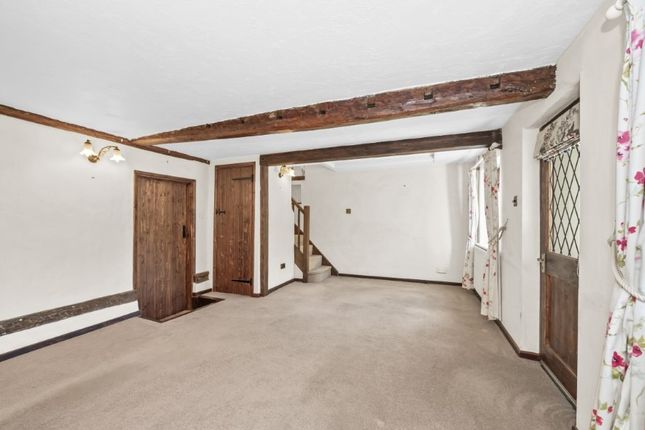 Hawthorne Cottage, 6 Brewers Green photo 4