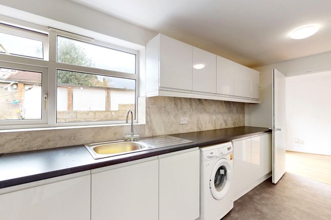 4, Summerfield Road, Luton, Bedfordshire, Lu1, Luton photo 3