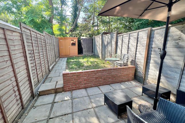 4, Glebefield Gardens, Portsmouth photo 2