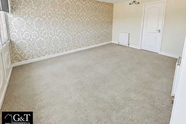 34 Lutley Drive, Stourbridge photo 3