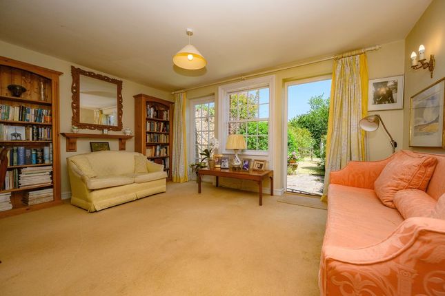 3 Woodside Place, Wildhill Road, Hatfield photo 4