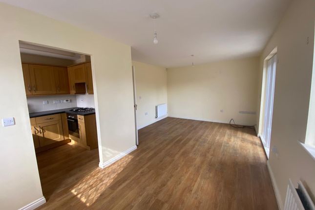 42, Lorton Close, Middleton, Manchester photo 5