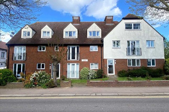 Flat for sale in Dalwood Court, Hadleigh Road, Leigh On Sea