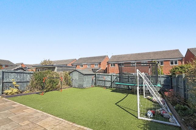 5, Wallis Drive, Widnes photo 3
