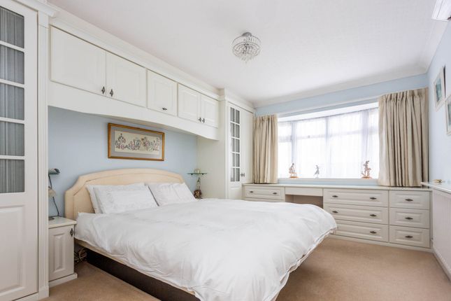 48, Fern Road, Rushden photo 4